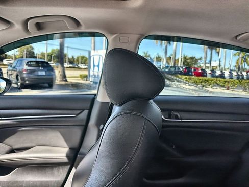 Used 2021 Honda Accord EX image 12