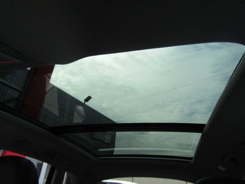 Used 2017 Audi Q5 2.0T Premium Plus w/ Technology Package image 24