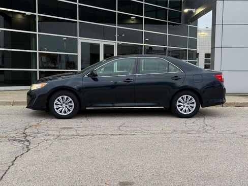 Used 2012 Toyota Camry LE image 6
