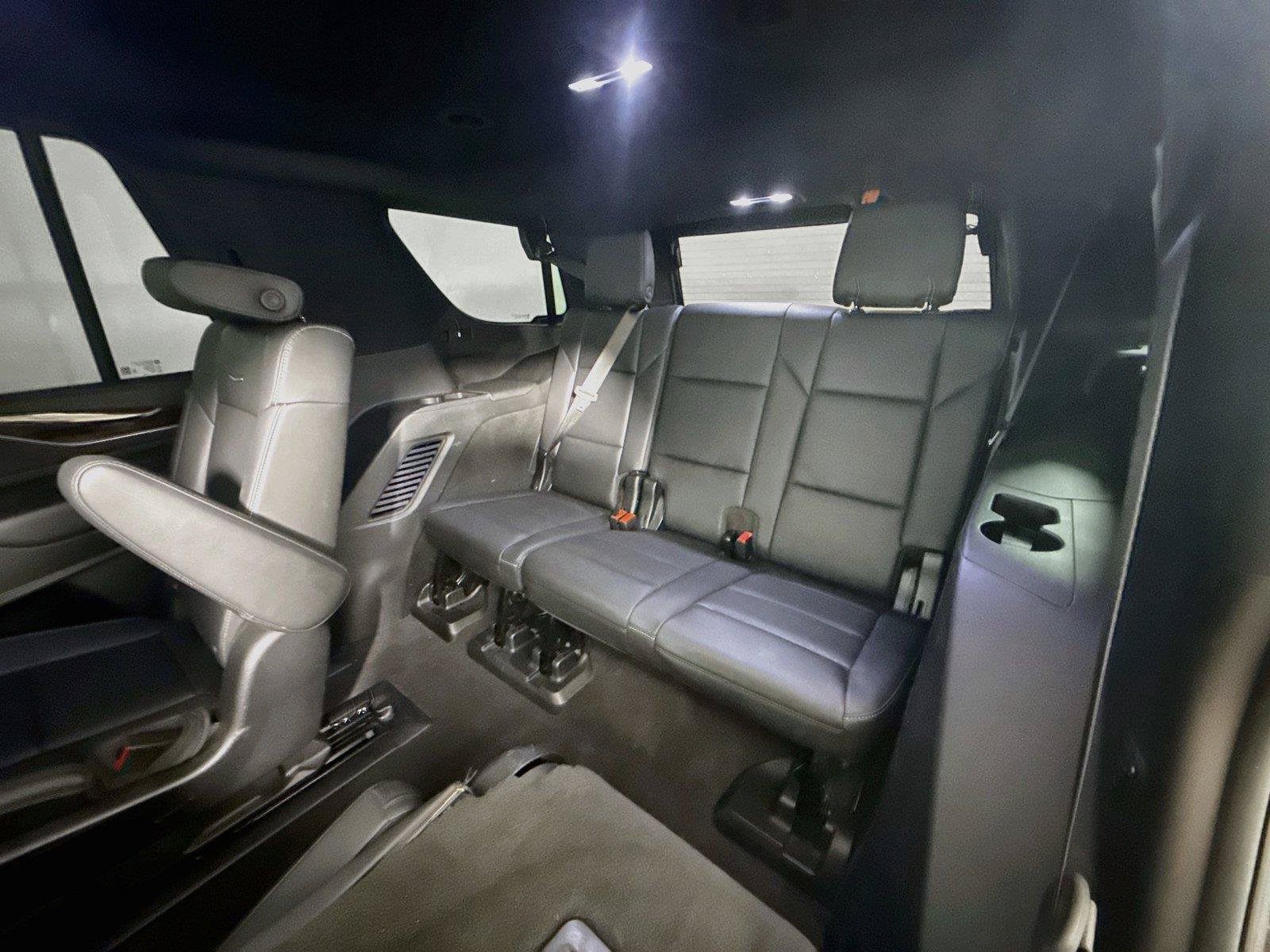 Used 2023 Cadillac Escalade Luxury RWD image 12