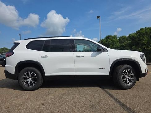New 2026 GMC Acadia AT4 w/ Luxury Package AWD/4WD image 18
