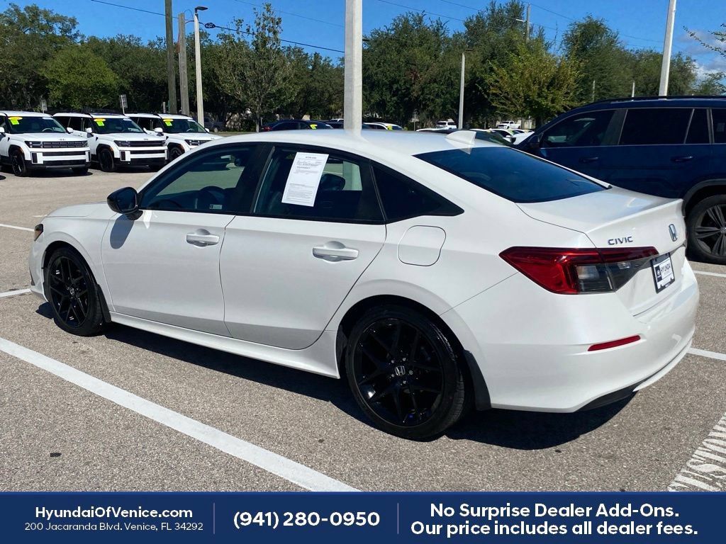 Used 2024 Honda Civic Sport image 9