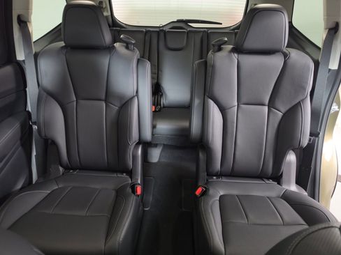 New 2026 Subaru Ascent Limited image 15