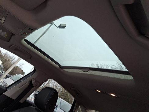 Used 2024 Volkswagen Jetta SEL image 8