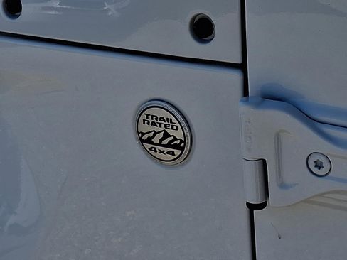 Certified 2022 Jeep Wrangler Unlimited Sahara w/ Cold Weather Group image 34