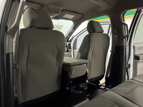 Used 2019 Ford F250 XL w/ Power Equipment Group RWD image 18