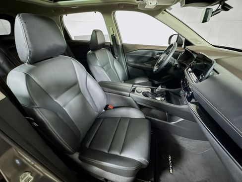 Used 2023 Nissan Rogue SL w/ SL Premium Package image 28