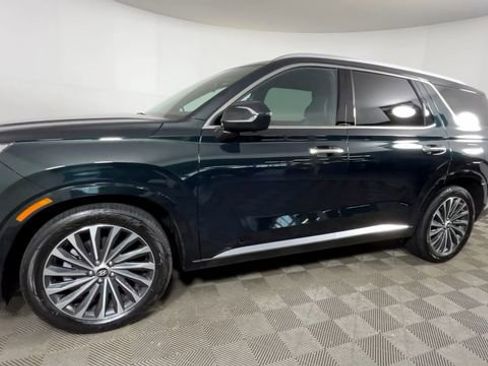 Used 2025 Hyundai Palisade Calligraphy FWD image 9