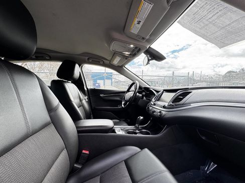 Used 2018 Chevrolet Impala LT image 14