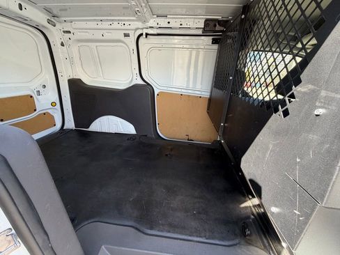Used 2021 Ford Transit Connect XLT image 27