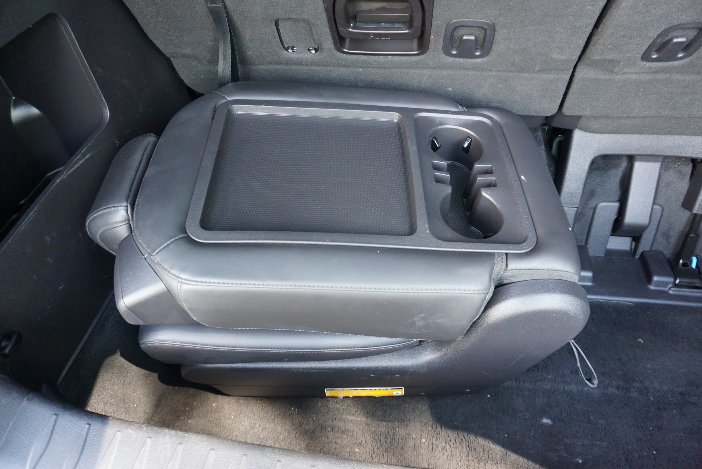 Used 2022 Kia Carnival LX FWD image 25