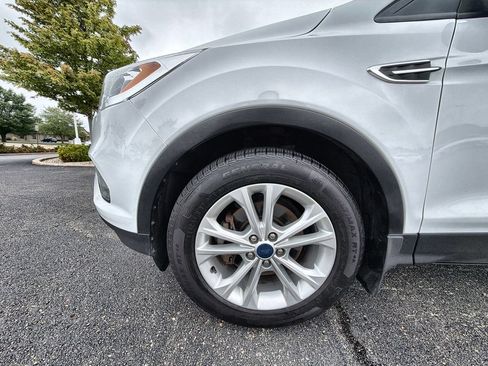 Used 2019 Ford Escape SEL FWD image 17