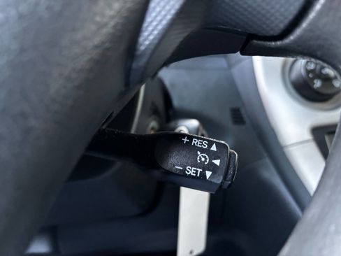 Used 2010 Toyota Matrix image 9