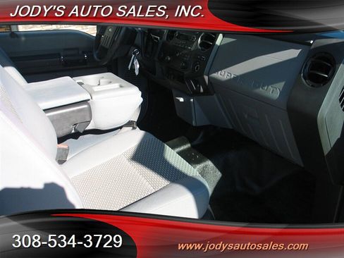 Used 2015 Ford F250 XL w/ Power Equipment Group image 17