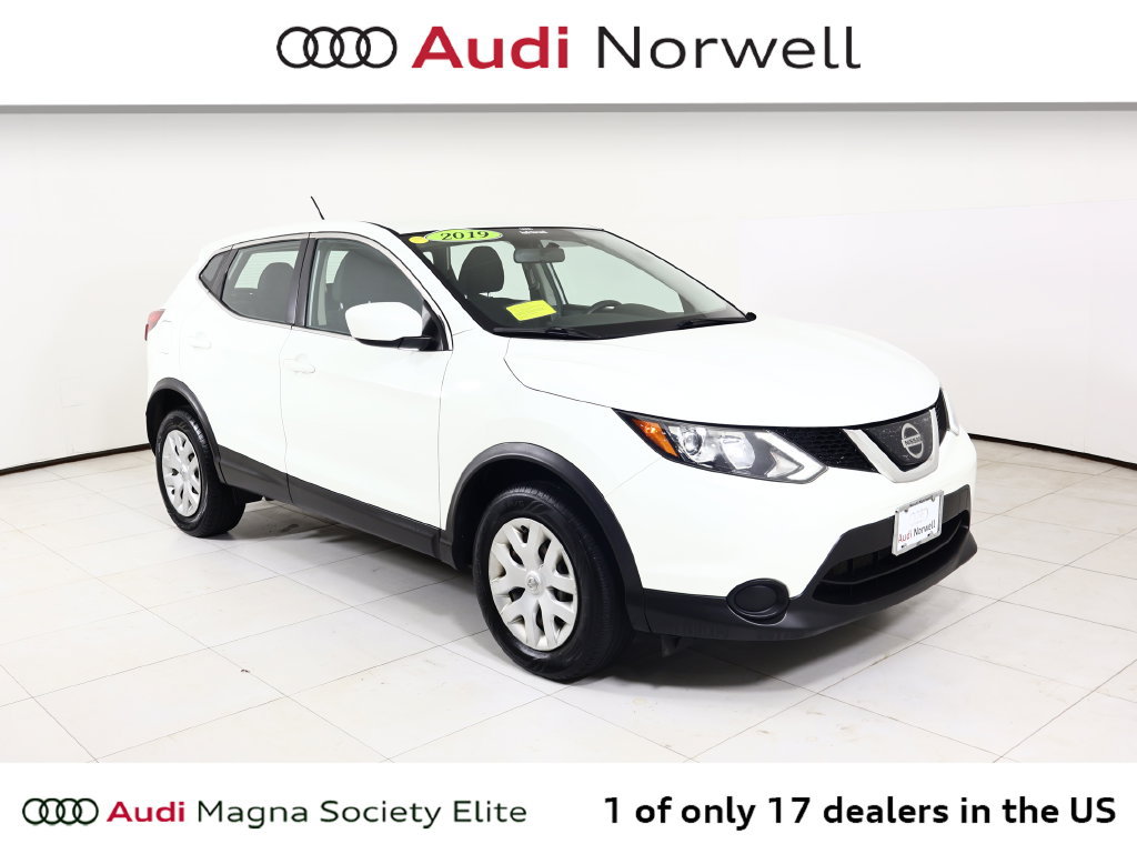 Used 2019 Nissan Rogue Sport S AWD/4WD image 1