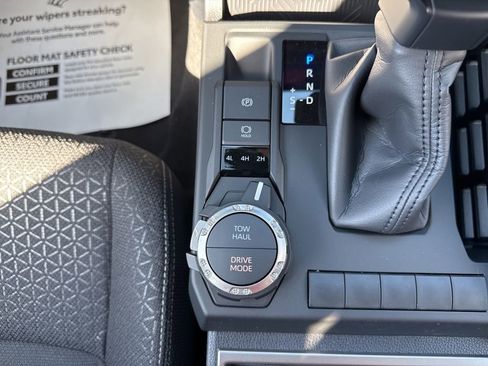 New 2026 Toyota 4Runner SR5 AWD/4WD image 19