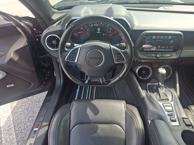 Used 2018 Chevrolet Camaro SS RWD image 11