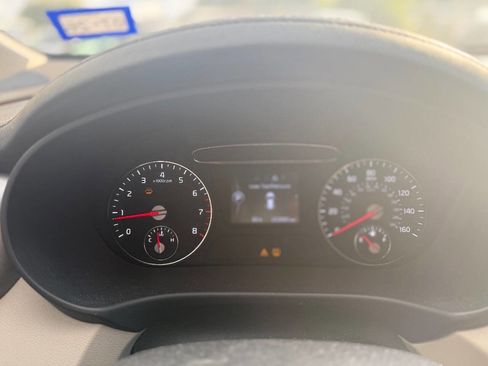 Used 2016 Kia Sorento LX w/ LX Convenience Package image 10