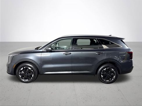 Used 2024 Kia Sorento S AWD/4WD image 9