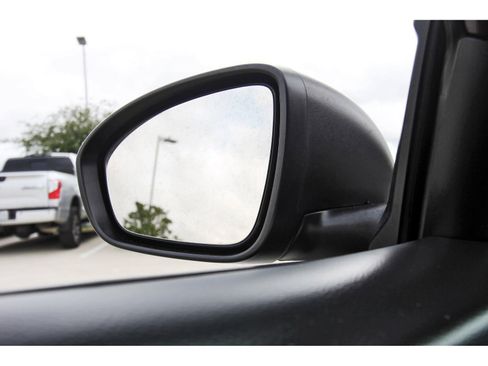 Used 2024 Nissan Altima 2.5 SV image 10