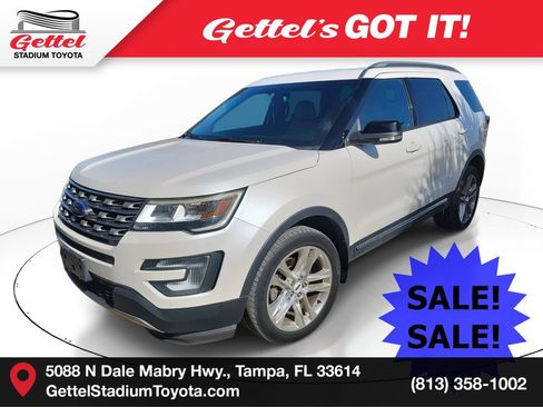 Used 2017 Ford Explorer XLT w/ Equipment Group 202A image 1