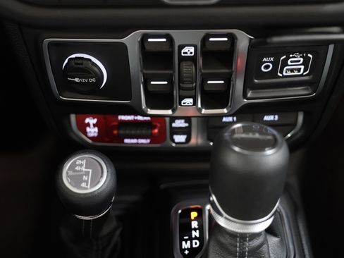 Used 2026 Jeep Gladiator Rubicon w/ Safety Group AWD/4WD image 28