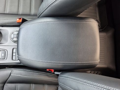 Used 2024 Ford Ranger XLT w/ FX4 Off-Road Package image 38