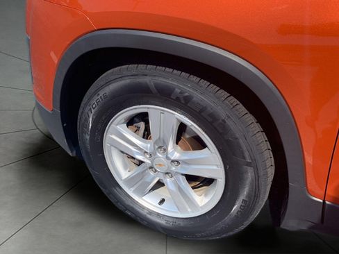 Used 2015 Chevrolet Trax LT w/ LT Sun and Sound Package FWD image 22