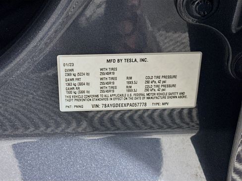 Used 2023 Tesla Model Y Long Range AWD/4WD image 12