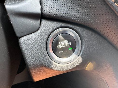 Used 2020 Chevrolet Equinox Premier AWD/4WD image 22