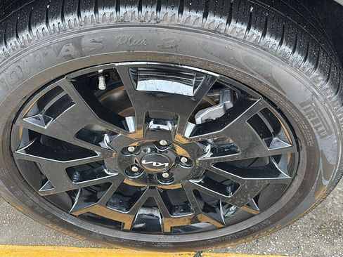 Used 2022 Kia Telluride EX AWD/4WD image 11