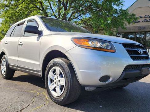 Used 2009 Hyundai Santa Fe GLS FWD image 1