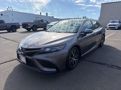 Used 2024 Toyota Camry SE w/ Cold Weather Package AWD/4WD image 3