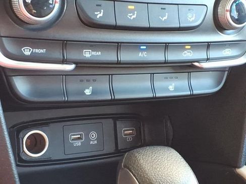 Used 2019 Hyundai Santa Fe SEL AWD/4WD image 15