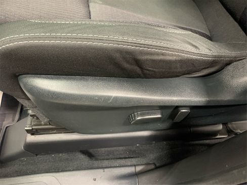 Used 2019 Subaru Ascent Premium image 17