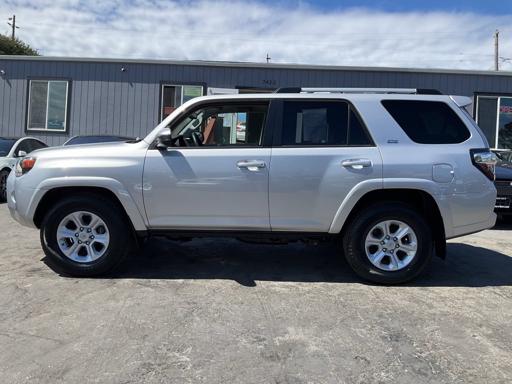 Used 2021 Toyota 4Runner SR5 RWD image 5