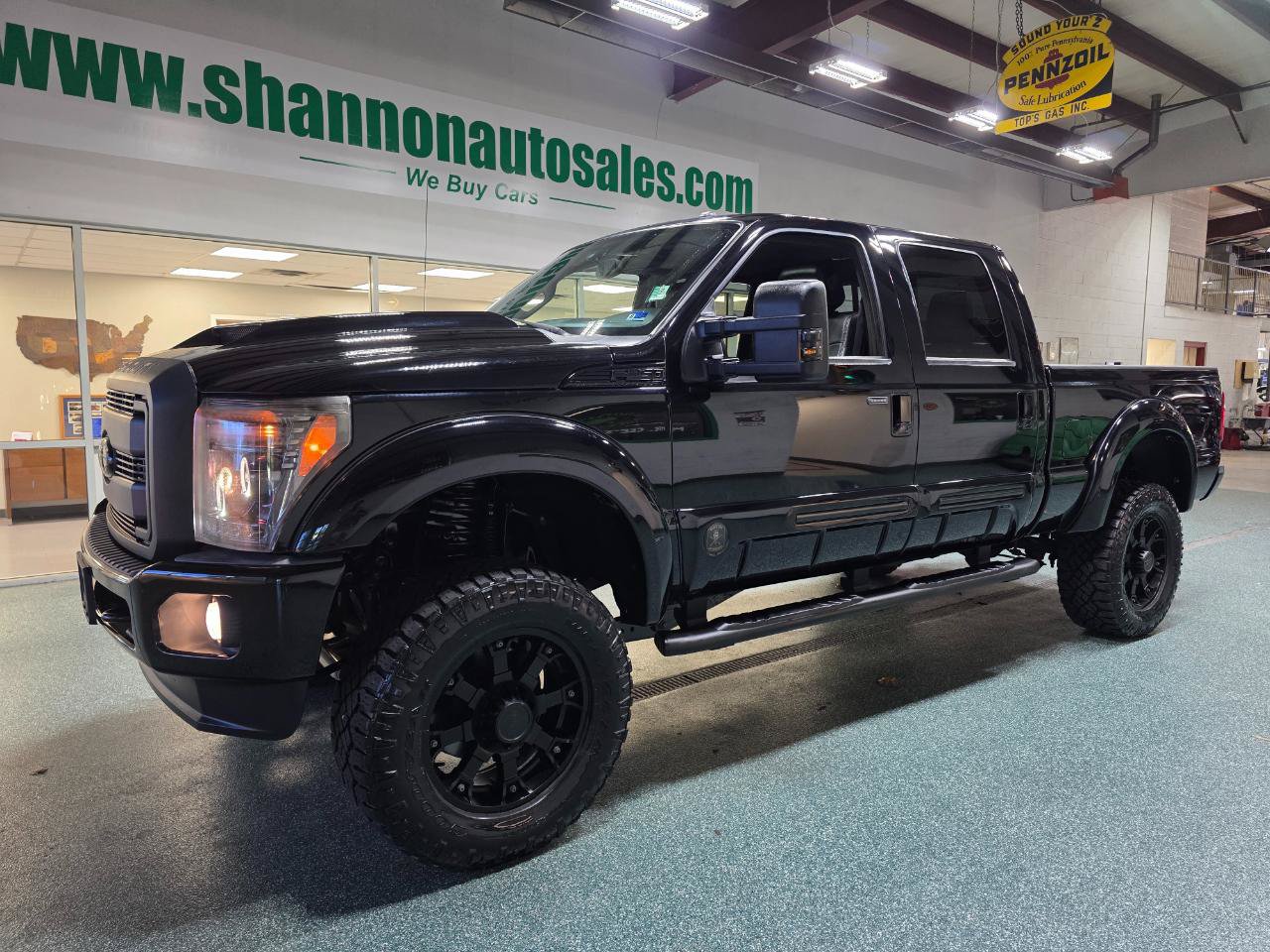 Used 2016 Ford F250 Lariat w/ Lariat Ultimate Package AWD/4WD image 2