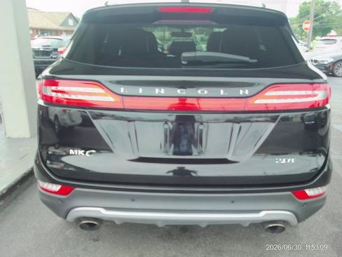 Used 2018 Lincoln MKC Select FWD image 4