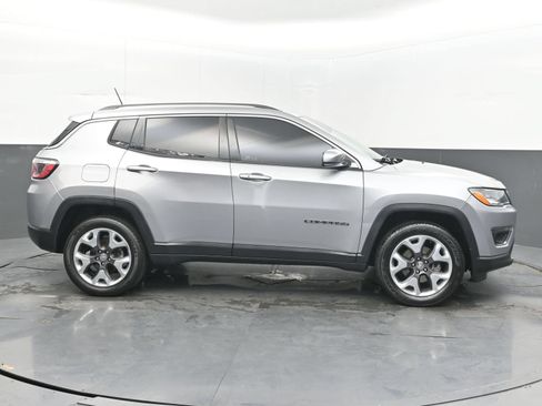 Used 2019 Jeep Compass Limited AWD/4WD image 8