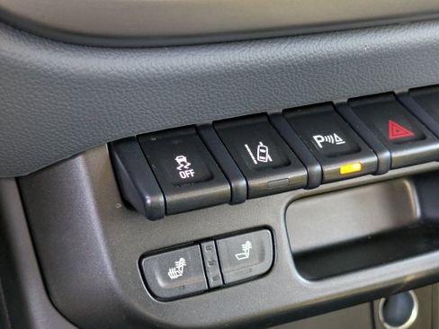 Used 2022 Chevrolet Colorado Z71 w/ Safety Package image 28