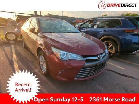 Used 2017 Toyota Camry LE FWD image 1