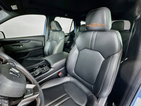 Certified 2025 Honda Pilot TrailSport image 20