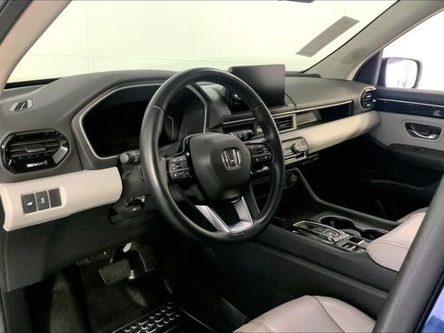 Used 2025 Honda Pilot EX-L image 14