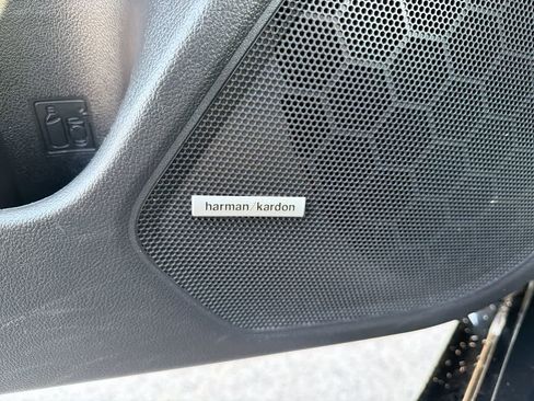 Used 2016 Subaru Legacy 2.5i Limited w/ Popular Package #4 image 32