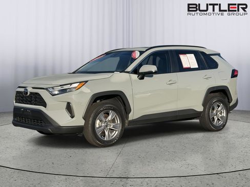 Certified 2023 Toyota RAV4 XLE w/ Convenience Package FWD image 2