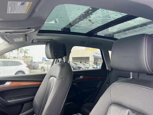 Used 2021 Audi Q5 Premium w/ Convenience Package image 19