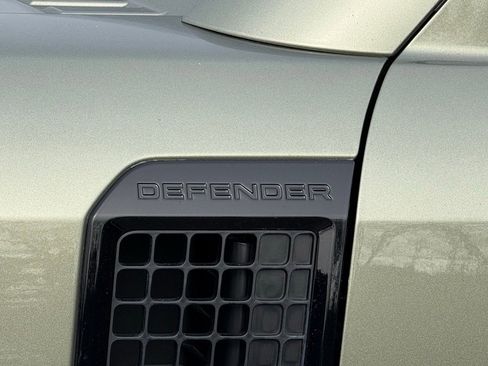 Certified 2023 Land Rover Defender 90 X-Dynamic SE image 41