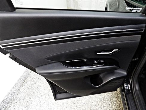 Used 2022 Hyundai Tucson Limited AWD/4WD image 9