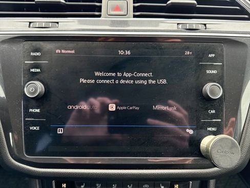 Used 2019 Volkswagen Tiguan SE w/ Panoramic Sunroof Package image 29