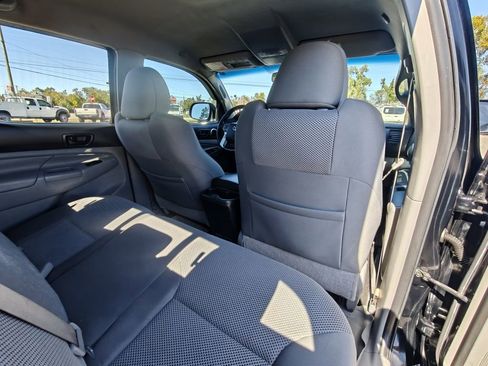 Used 2014 Toyota Tacoma 4x4 Double Cab image 32